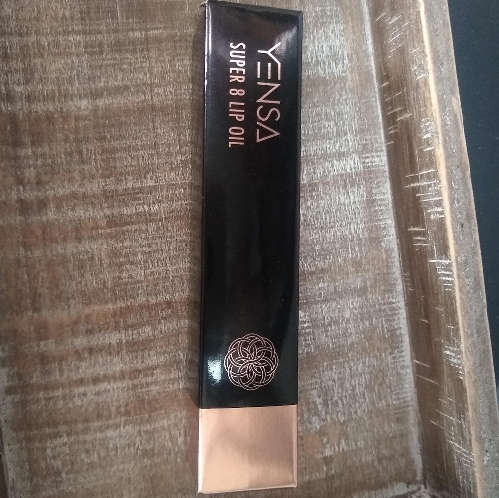 Yensa Super Lip Oil